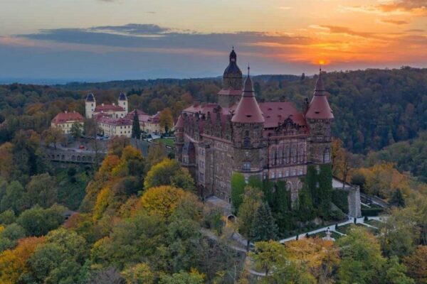 Wycieczka szlakiem zamków Dolnego Śląska Wycieczka szkolna Zamek Książ