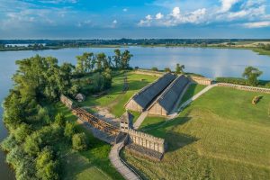 Wycieczki Szlakiem Piastowskim BISKUPIN