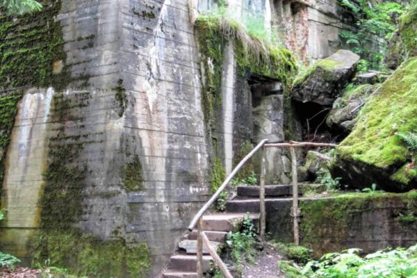 Wycieczki szkolne Wilczy Szaniec - Mazury