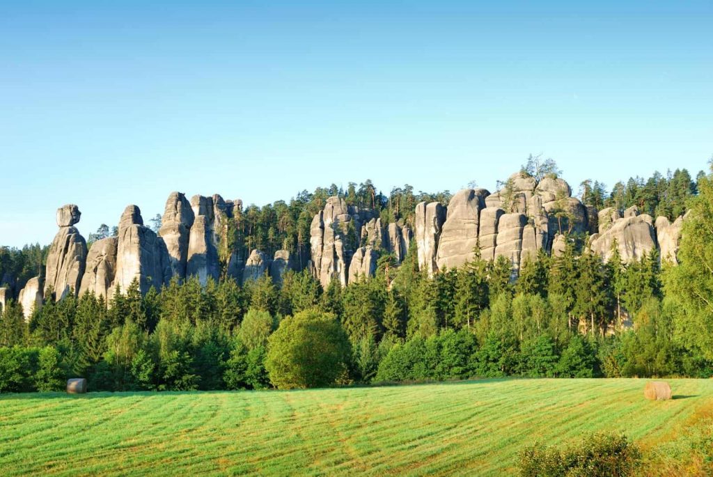 Wycieczka szkolna do Skalnego Miasta